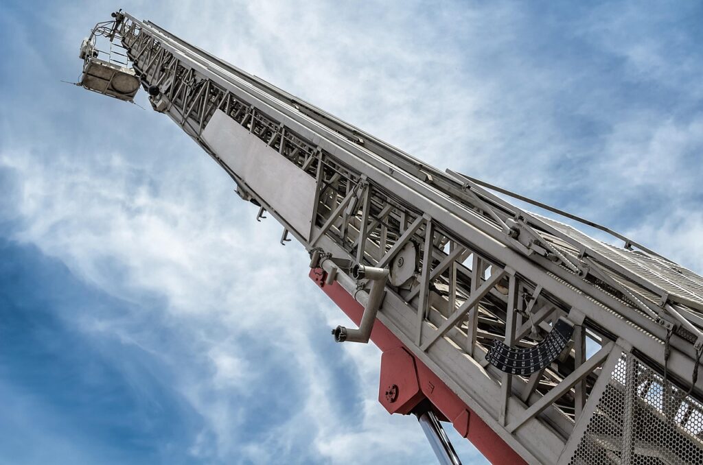 部署異動の理由として考えられる主な要因は？