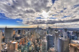 仕事を辞めるべきか続けるべきか、どちらがあなたにとって最適か比較してみました？