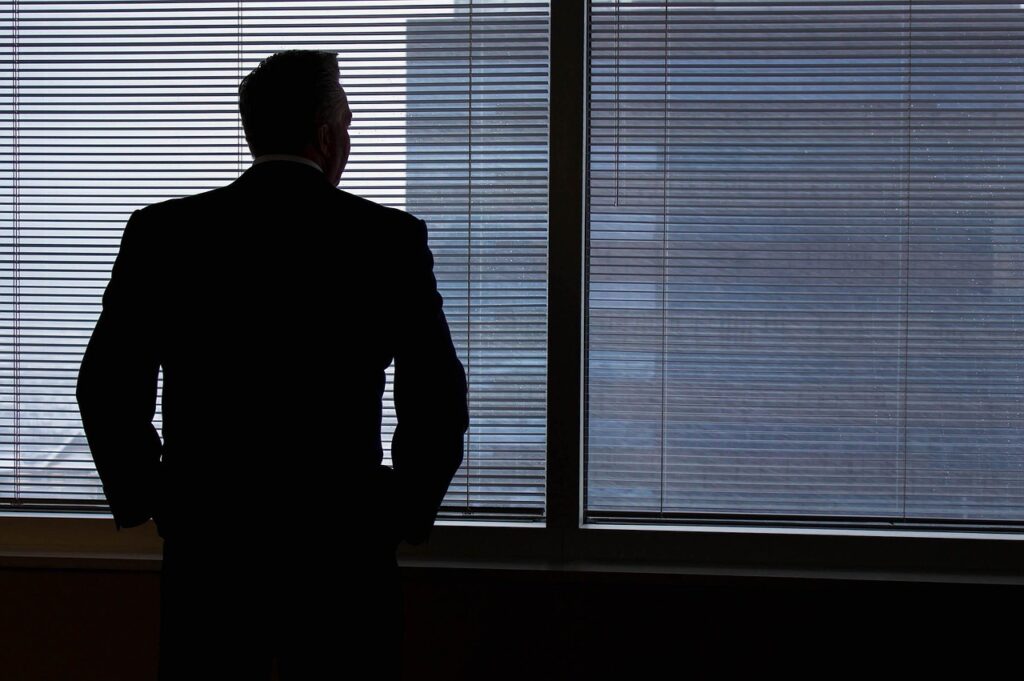 ホワイト企業で働く将来の不安を解消する方法は？
